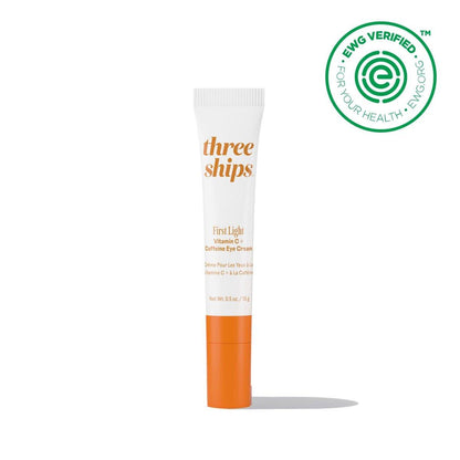 Three Ships – First Light Vitamin C + Koffein Augencreme | Entschwellen, Aufwachen, Hydratisieren der Augenpartie | Tierversuchsfrei, Vegan, Parabenfrei, Für empfindliche Haut geeignet (0,5 oz | 15 g)