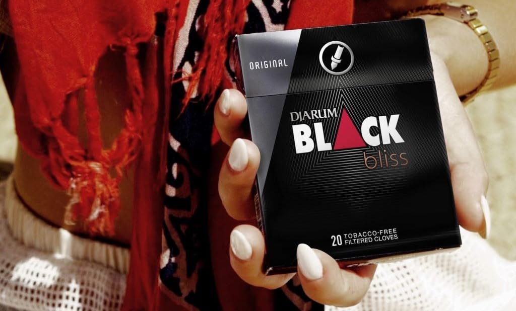 Djarum Original Black Bliss Gewürznelken Zigaretten mit Filter – 1 Schachtel à 20 Stück inkl. Frugal Smoker Aufkleber