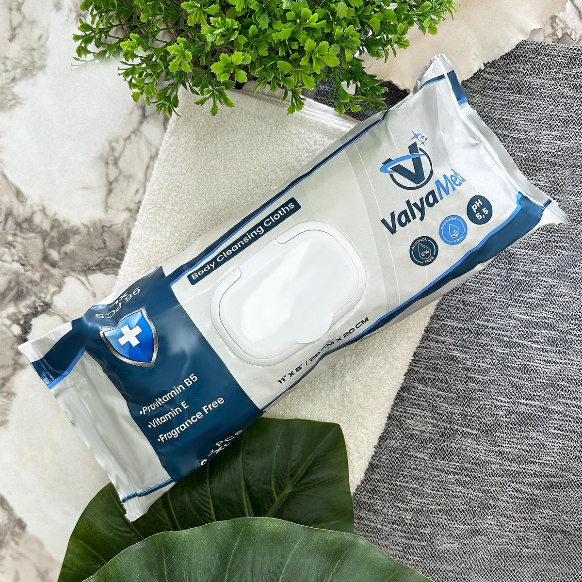 ValyaMed Körperpflegetücher für Erwachsene, XL für den ganzen Körper, Erwachsene und Senioren, Alkoholfrei, Parfümfrei, mit Vitamin E und Provitamin B5, 28 x 20 cm, 96 Tücher (Einzelpackung)