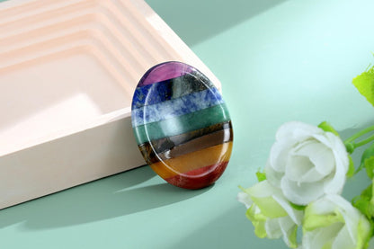 NUKAYAI Sorgenstein Kristalle & Heilsteine – 7 Chakra Daumenstein für Angst, Stress & Meditation – Achtsamkeitsgeschenk für Frauen