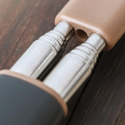 PEXOMEDO Tragbarer ausziehbarer Doppelstab-Rückenkratzer (8,3-21,3 Zoll), Handmassagegerät zum Kratzen von Juckreiz, stark und robust, gutes praktisches und neuartiges Geschenk für Freunde und Familie (Schwarz, 2er-Pack)