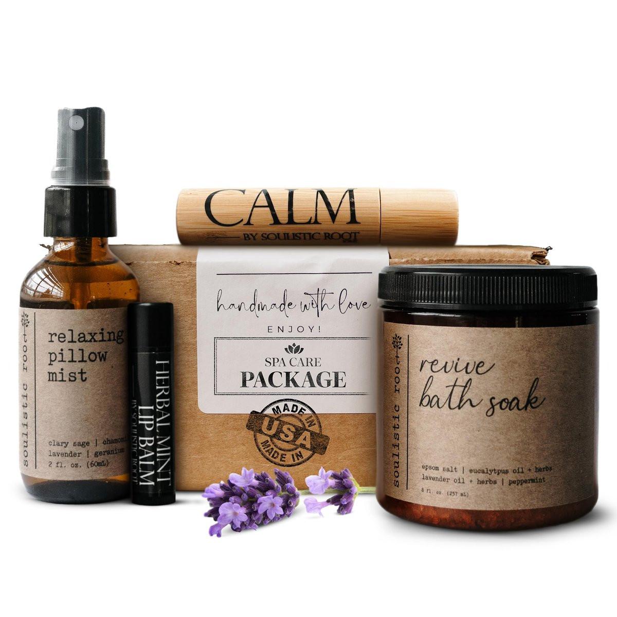 SOULISTIC ROOT Self-Care Set – Luxus Spa-Bad-Set für zu Hause, Kissen-Spray, kühlender Lippenbalsam, beruhigendes ätherisches Öl-Roller & Badesalz-Paket, ganzheitliches Geschenk für Ihn & Sie