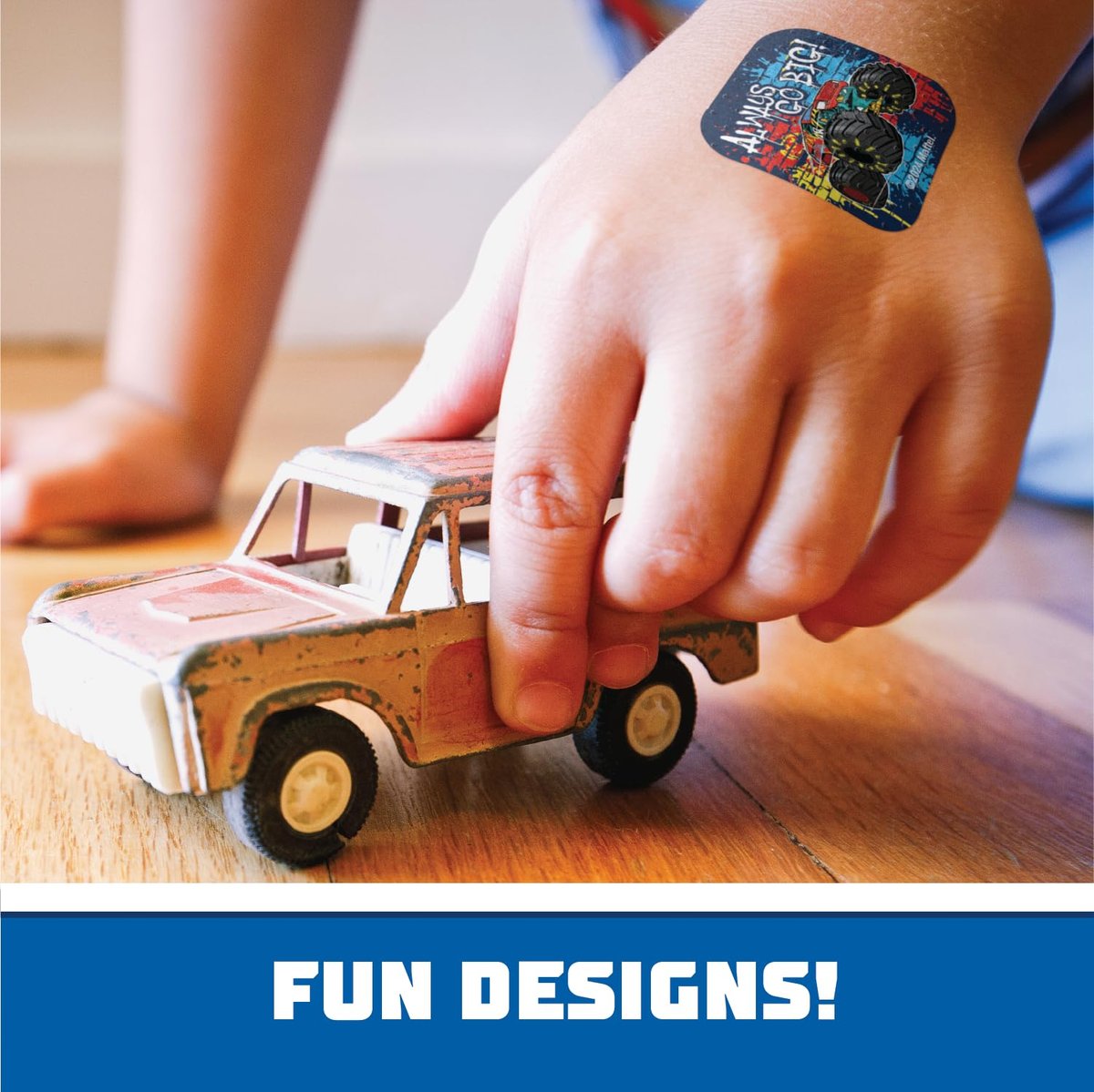 Hot Wheels Monster Trucks Antibakterielle Kinderpflaster, 3 verschiedene Größen, 100 Stück | Haften wie Aufkleber, flexible Wundpflaster für kleine Schnitte, Schrammen und Verbrennungen. Tolles Geschenk für Kinder