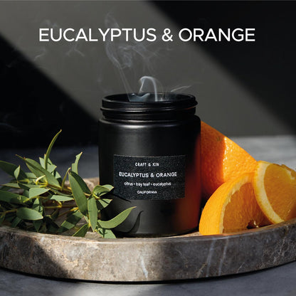 Craft & Kin Premium Orange & Eucalyptus Kerze | Schwarze Duftkerzen für Zuhause | Lang anhaltend mit 45 Stunden Brenndauer, 7,6 oz | Sojakerze | Aromatherapie für Zuhause | Geschenke für Männer
