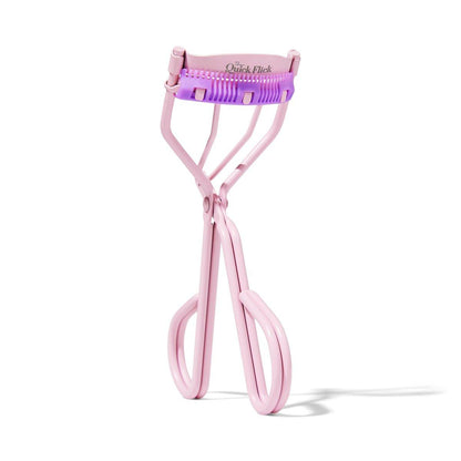 THE QUICK FLICK Wimpernzange aus Edelstahl mit Kamm – Sichere & sanfte Wimpernzange für alle Augenformen – Rosa Wimpernzange für getrennte & geschwungene Wimpern – Reisefreundliche Wimpernzange