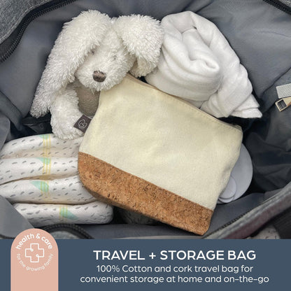Dreambaby Neat and Tidy 9-teiliges Baby-Pflegeset mit Weizengras, Babyhaarbürste und Kamm, Baby-Reiseutensilien in Baumwoll- und Korktasche, umweltbewusstes Design