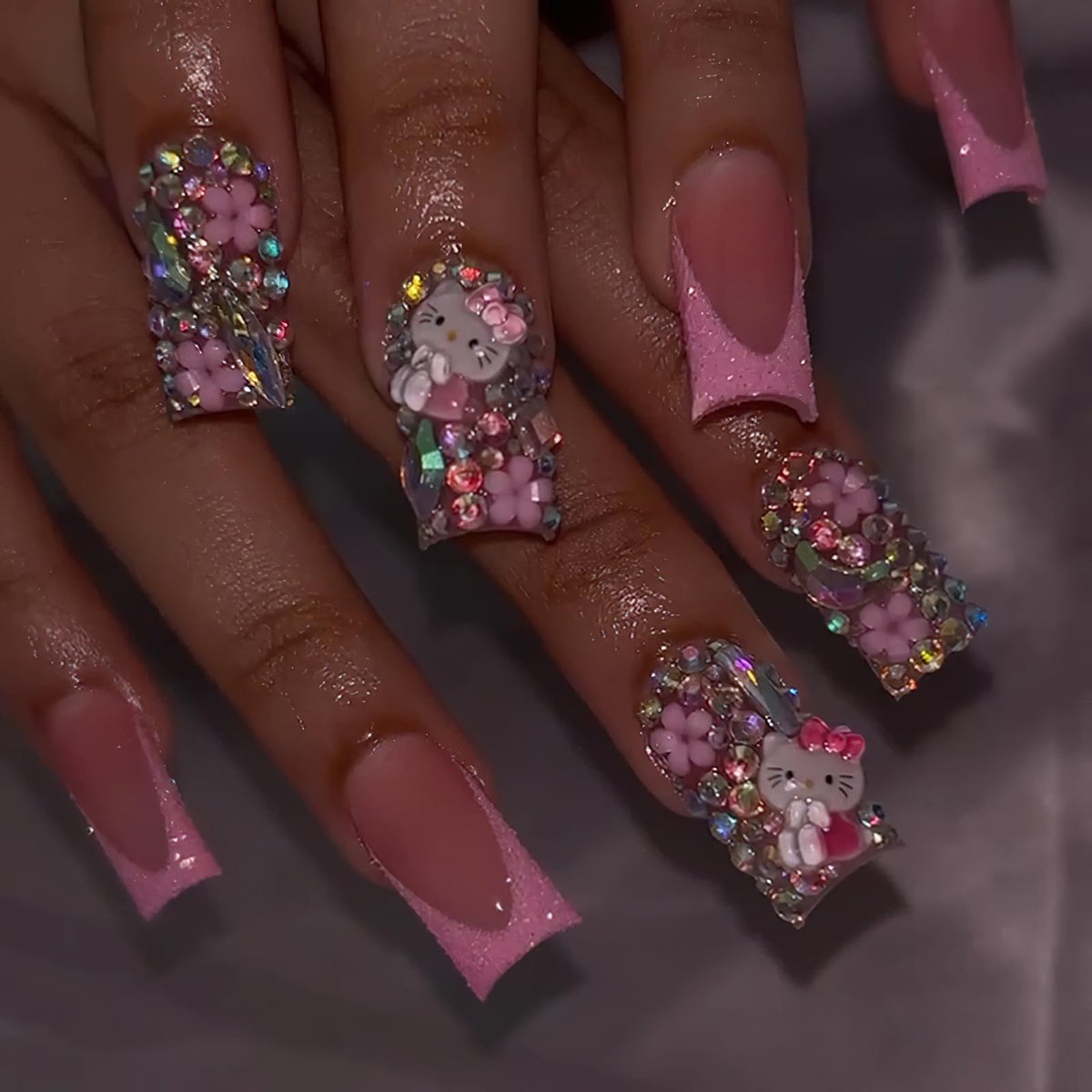 PDFADSK Pink Glitter French Tip Press-on-Nägel – Medium Square Fake Nails mit Glanz und Strasssteinen, Acryl-Nägel für Frauen (24 Stück)