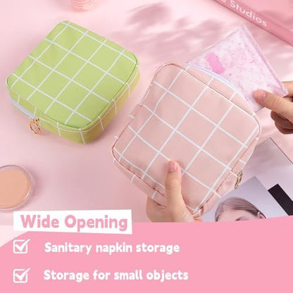 Desing Wish Period Bag - Damenhygiene Aufbewahrungstasche aus weichem Stoff, tragbare Menstruationsbinde-Tasche, Tamponhalter für die Handtasche, Erstes Perioden-Set für Mädchen 9-12 Jahre (Blau-Weiß Karo)
