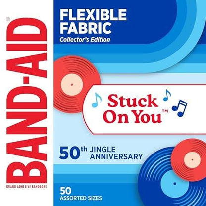 BAND-AID Marke flexible Stoff-Pflaster, komfortabler steriler Schutz & Wundversorgung für kleine Schnitte & Verbrennungen, Jubiläumsdose, verschiedene Größen, 50 Stück