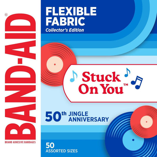 BAND-AID Marke flexible Stoff-Pflaster, komfortabler steriler Schutz & Wundversorgung für kleine Schnitte & Verbrennungen, Jubiläumsdose, verschiedene Größen, 50 Stück