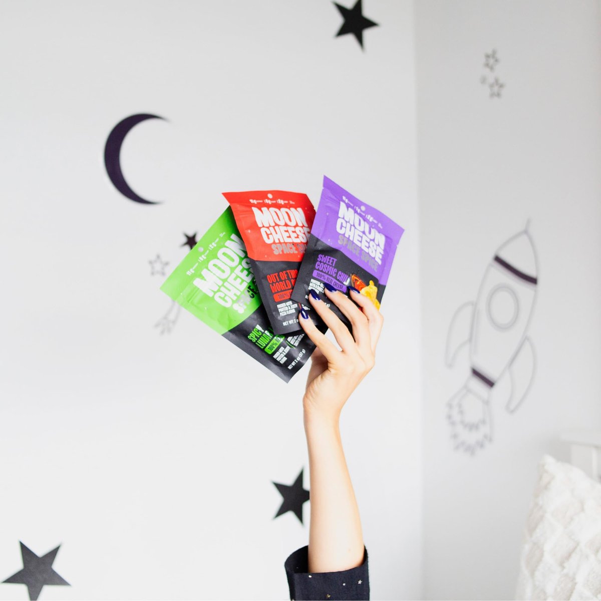 Moon Cheese Space Spice, Sortenpaket, Knuspriger, proteinreicher Käsesnack, Keto-freundlich, 100% echter Käse, Low Carb, glutenfrei, wenig Zucker, 2-Unzen-Beutel (3er-Pack, 1 von jeder Sorte)