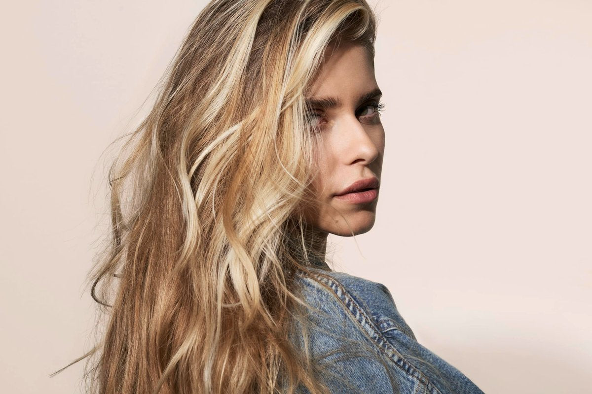 BlondMe Bond Repair Nährende Maske für blondes Haar | Intensive Haarkur | Feuchtigkeit & Geschmeidigkeit für blondes, aufgehelltes & graues Haar