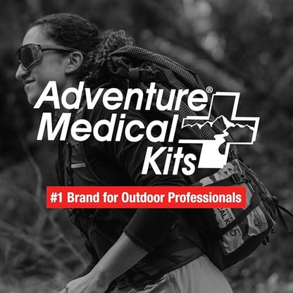 Adventure Medical Kit Ultralight/Watertight Notfallset .5 – Für bis zu 2 Personen, bis zu 2 Tage – Inklusive Verbände, Blasenpflaster & mehr – Perfekt zum Wandern, Radfahren & Klettern
