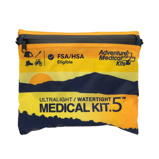 Adventure Medical Kit Ultralight/Watertight Notfallset .5 – Für bis zu 2 Personen, bis zu 2 Tage – Inklusive Verbände, Blasenpflaster & mehr – Perfekt zum Wandern, Radfahren & Klettern