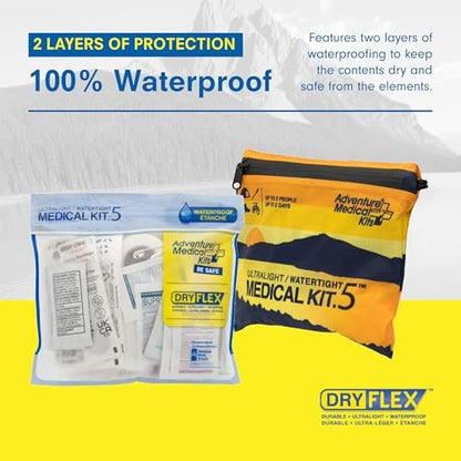 Adventure Medical Kit Ultralight/Watertight Notfallset .5 – Für bis zu 2 Personen, bis zu 2 Tage – Inklusive Verbände, Blasenpflaster & mehr – Perfekt zum Wandern, Radfahren & Klettern