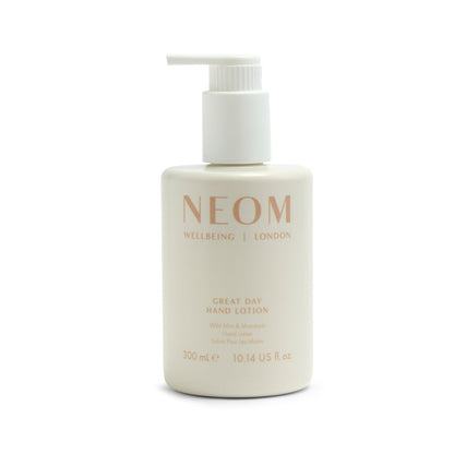 Neom Real Luxury Hand Lotion, 300ml | Lavendel, Jasmin & Sandelholz | 24 ätherische Öle | 100% natürliche Düfte | 100% recycelbare Flasche | Feuchtigkeitsspendend & Pflegend