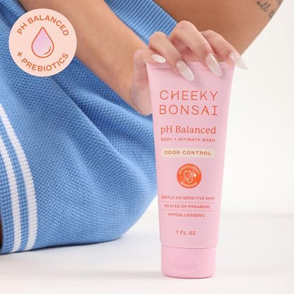 Cheeky Bonsai pH-ausgeglichene Damen-Intimwaschlotion – Beseitigt Gerüche – Sanft zu empfindlicher Haut – Ohne Farbstoffe oder Parabene – Hypoallergen – Gynäkologisch empfohlen (200 ml)