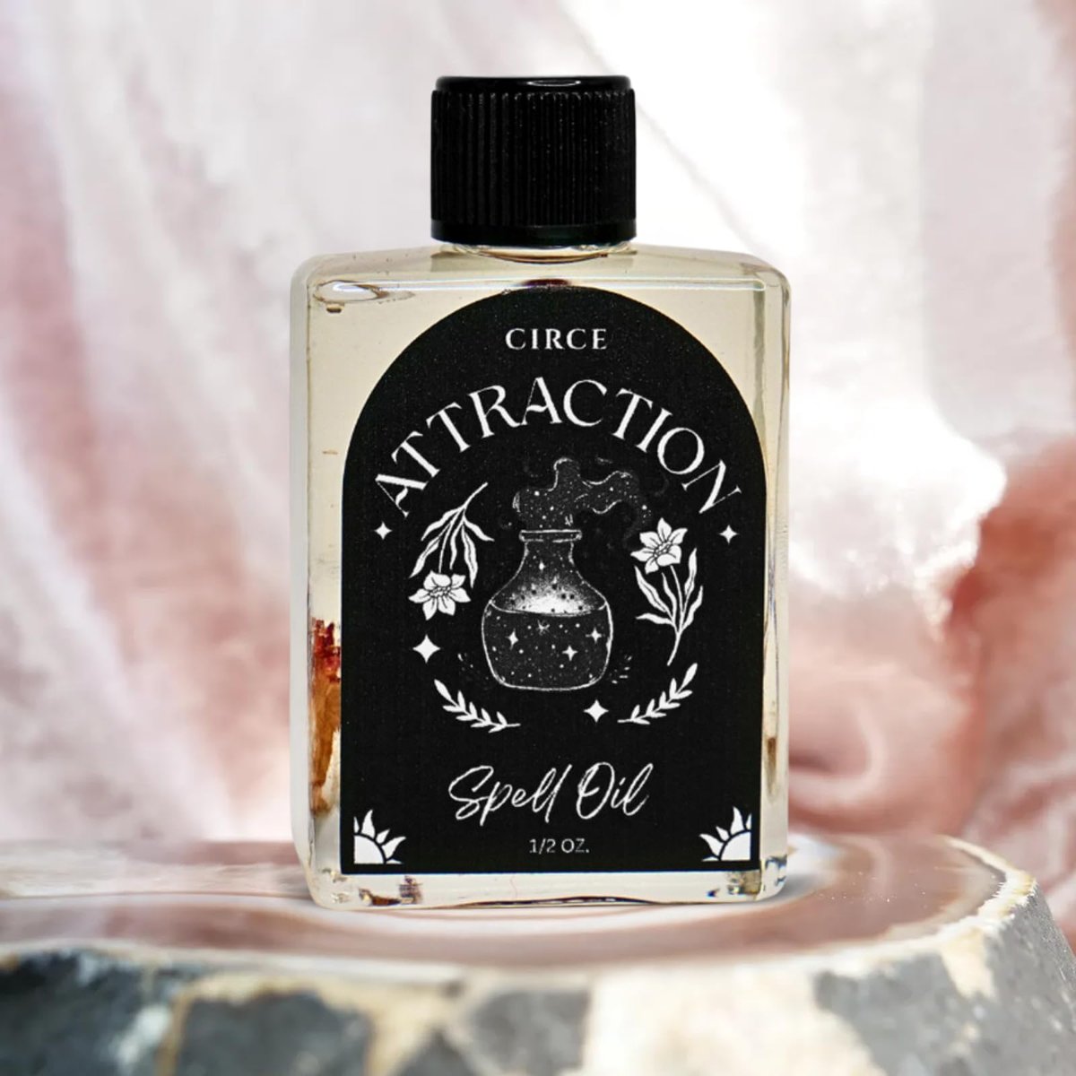 CIRCE Attraction Spell Oil – Magnetische Energie, Positivität & Liebe anziehen – für Bäder, Rituale und als Duft – mit Rosenblättern, Zimtchips und Traubenkernöl – 15 ml