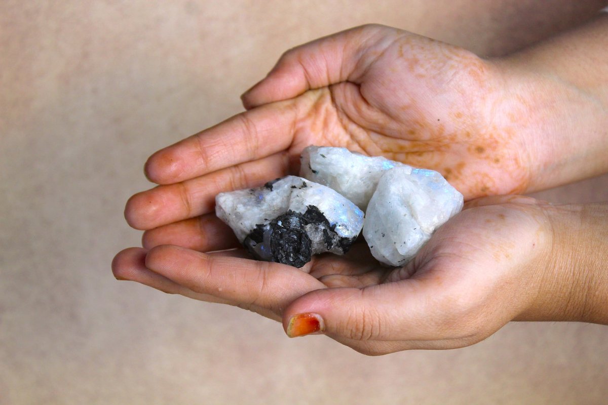 Große 1,25-2,0" Natürliche Regenbogen-Mondstein Rohkristalle für Meditation, Chakra, Reiki, Kristallgitter, Energiearbeit, Drahtwickeln & Spirituelle Wohnkultur