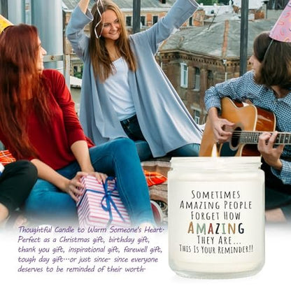 Craftique Geschenke für Frauen, Geburtstagsgeschenke für Frauen – Du bist großartig Kerze – Freundschaft/Dankeschön/Inspirationsgeschenk für Frau, Freundin, Lehrerin, Mama, Freundin, Schwester, beste Freundin – Lavendel