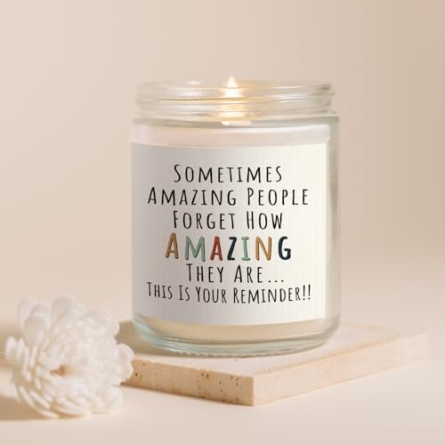 Craftique Geschenke für Frauen, Geburtstagsgeschenke für Frauen – Du bist großartig Kerze – Freundschaft/Dankeschön/Inspirationsgeschenk für Frau, Freundin, Lehrerin, Mama, Freundin, Schwester, beste Freundin – Lavendel