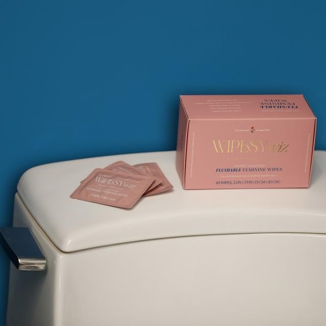 40 Stück spülbare Damen-Feuchttücher, einzeln verpackte Intim-Reinigungstücher für Frauen | Reisegröße für die Periode und den täglichen Gebrauch, pH-ausgeglichen, leicht parfümiert mit Kamelie, Kamille & Aloe
