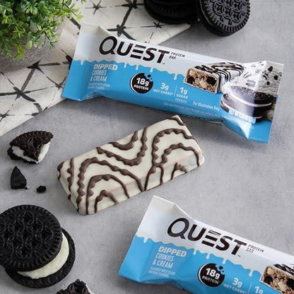 Quest Nutrition Dipped Cookies & Cream Protein Riegel – Hoher Proteingehalt, Low Carb, Glutenfrei, Keto-freundlich, 4er-Pack
