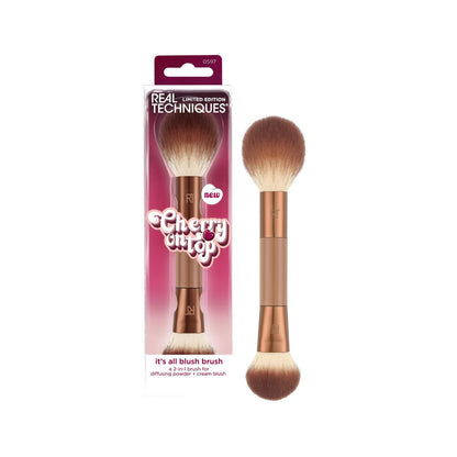 Real Techniques Cherry On Top It’s All Blush Pinsel – Doppelendiger & Multifunktions-Make-up-Pinsel für Puder-, Flüssig- & Creme-Rouge, Synthetische Borsten, Vegan & Tierversuchsfrei, 1 Stück