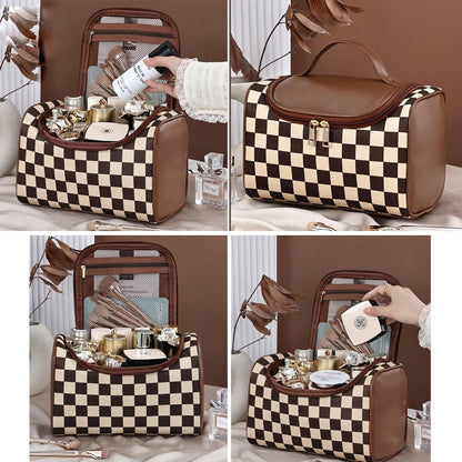 FEEZUSH Make-up Tasche – Reisefreundliche Kosmetiktasche im Karomuster (Braun)
