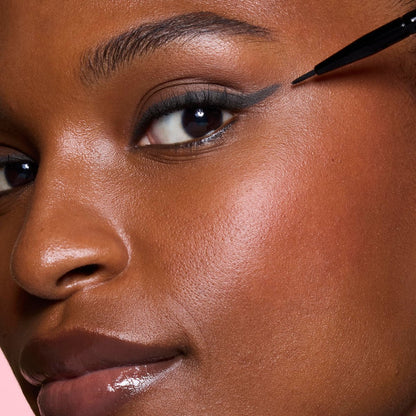 e.l.f. Ultra-Fine Eyeliner Pinsel – Präzisionsspitze für saubere, klare Augen-Make-up-Looks – Vegan & Tierversuchsfrei