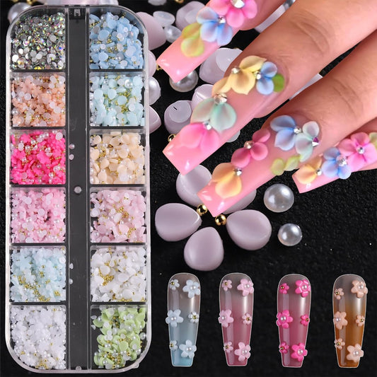 12 Felder Blumen-Nagelcharm 3D Harz Bunte Blütenblätter Charms für Acrylnägel Gold Weiße Perlen Flachrückenstrass Nagelkunst-Charme Frühling Sommer Zubehör für Frauen Nageldekorationen Basteln