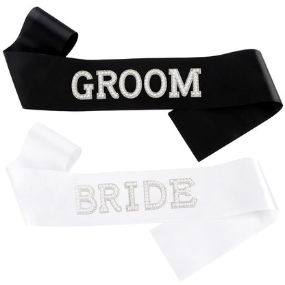 KICOSY 2er-Set Perlen Braut und Bräutigam Schärpe - Weiße Brautschärpe & Schwarze Bräutigamschärpe für Junggesellinnenabschied, Polterabend, Hochzeit, Brautparty & Verlobungsfeier