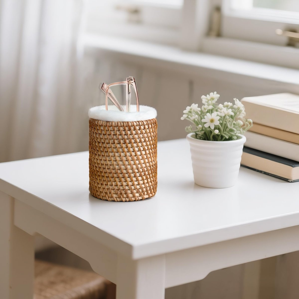 Mkono Brillenhalter aus Rattan mit Plüschauskleidung – Schützende Brillenablage für Nachttisch, Schreibtisch, Küche – Hält mehrere Brillen – Braun, Klein