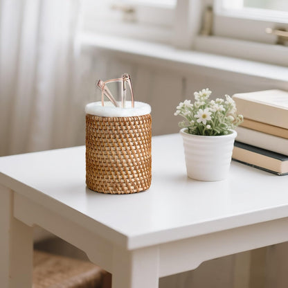 Mkono Brillenhalter aus Rattan mit Plüschauskleidung – Schützende Brillenablage für Nachttisch, Schreibtisch, Küche – Hält mehrere Brillen – Braun, Klein