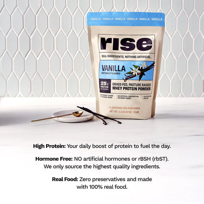 Rise Grass-Fed Whey Proteinpulver Vanille - 25g Protein, ohne künstliche Aromen, Farbstoffe oder Konservierungsstoffe - Zuckerfrei, glutenfrei, sojafrei (Einzelportion, 1 Packung)
