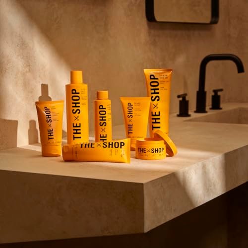 The Shop by LeBron James Herren-Beruhigende Rasiercreme, Ultra-reicher Schaum für alle Hauttypen, verhindert Schnitte, Rasurbrand und Reizungen, pflegt und glättet mit Macadamianussöl, 207 ml