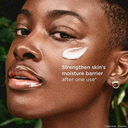 Clarins Multi-Active Tagescreme SPF 15 mit Niacinamid | Glättet feine Linien | Strafft sichtbar die Poren | Ebenmäßiger Teint und Textur | Fördert den Glow | Stärkt die Feuchtigkeitsbarriere | Alle Hauttypen | 48 ml
