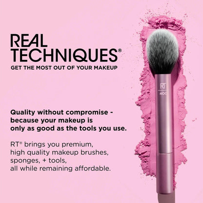 Real Techniques Merry Must-Haves Weihnachts-Geschenkset – 4-teiliges Pinsel- und Schwamm-Set für Foundation, Wangen & Puder – Vegan & tierversuchsfrei