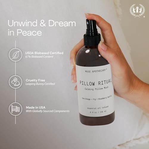 Muse Apothecary Pillow Ritual – Beruhigender Kissen- und Raumspray mit natürlichen ätherischen Ölen – 118 ml