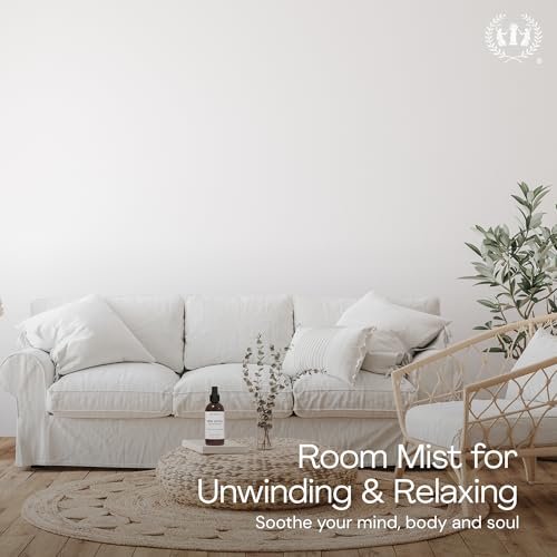 Muse Apothecary Room Ritual - Aromatischer und entspannender Raumnebel mit natürlichen ätherischen Ölen - 240 ml, Tonkabohne + Amber + Warmes Zedernholz