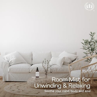 Muse Apothecary Room Ritual - Aromatischer und entspannender Raumnebel mit natürlichen ätherischen Ölen - 240 ml, Tonkabohne + Amber + Warmes Zedernholz