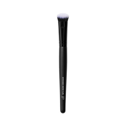 e.l.f. Tap & Blend Concealer Pinsel – Präzisionsspitze für einen airbrush-glatten Teint, synthetisch, vegan & tierversuchsfrei