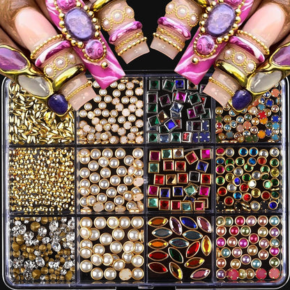 ROFIBUT Luxus 3D-Nagelverzierungen - 12-Fach Set mit Strasssteinen, Metallperlen und Vintage-Anhängern für bunte, glänzende Nagel-DIY-Designs