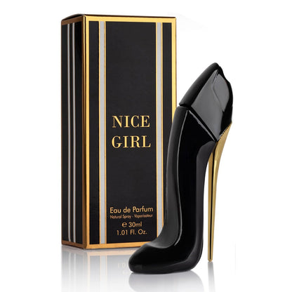 URBAN COLLECTION Nice Girl Eau De Parfum für Damen 30ml – Kopfnoten von Bergamotte & Zitrone, gemischt mit Mandel & Kaffee – Herznoten von Vanille, Zimt & Kakao – Parfüm geeignet für Tag & Nacht