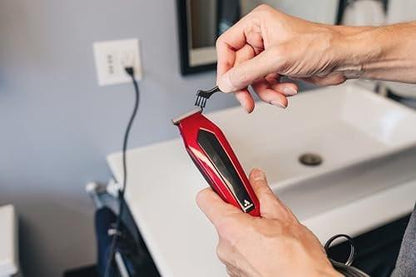 Andis 562940 Ultra Clip Haarschneide-Kombiset mit Trimmer, 15-teilig, Edelstahlklingen, Power Pivot Motor, Flüsterleise, Aufhängeöse, Rot