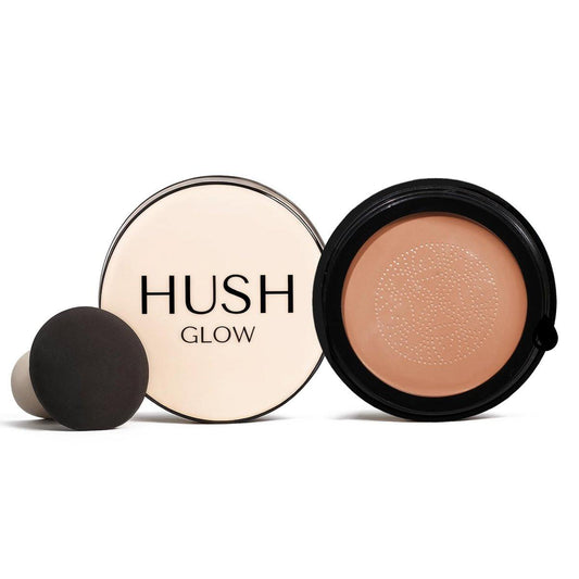 Hush Glow™ Foundation Cushion SPF 30 – Hautpflege-Infused, Leichte Foundation mit Pilz-Applikator für reife Haut, Hyaluronsäure & Peptide, Aufbaubare, Natürliche Deckkraft (Brunet Brown)