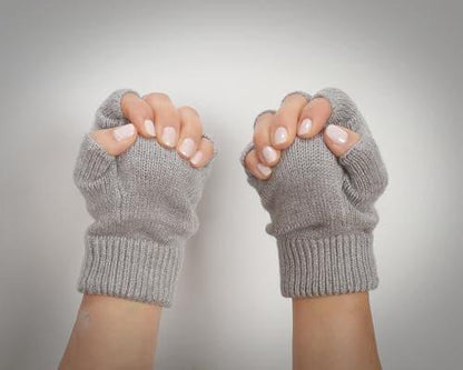 Blueberry Solutions Handkontraktur-Handschuhe mit Therapieball – Handflächenschützer für geballte Fäuste – Unterstützung bei Demenz, neurologischen & motorischen Störungen – Hilft Nagel-in-Handfläche-Verletzungen zu verhindern