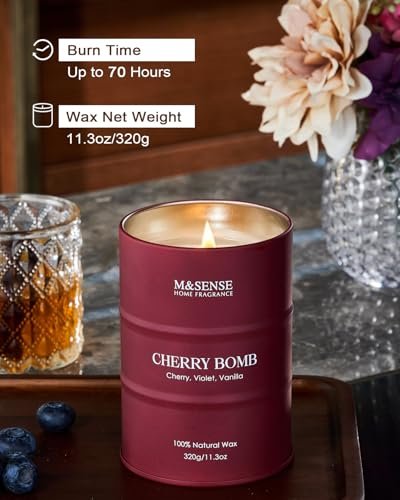 M&SENSE Cherry Bomb Duftkerze – Süße Kirschblüte, Sojawachs, 320 g, 70 Stunden Brenndauer