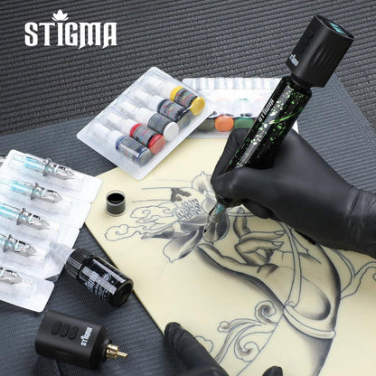 STIGMA Kabelloses Tattoo-Komplettset für Anfänger und Profis – Tattoo Rotary Pen Set mit 2 Akkus, 20 Patronennadeln, 11 Tattoofarben, Grün