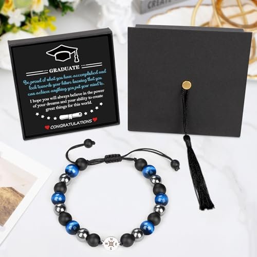 2026 Abschlussgeschenk mit Kappe-Box – Klass of 2026 Dekoration – Verstellbares Natursteinarmband für High School College Absolventen – Inspirierendes Geschenk für Jungen, Söhne, Freunde, Mitschüler